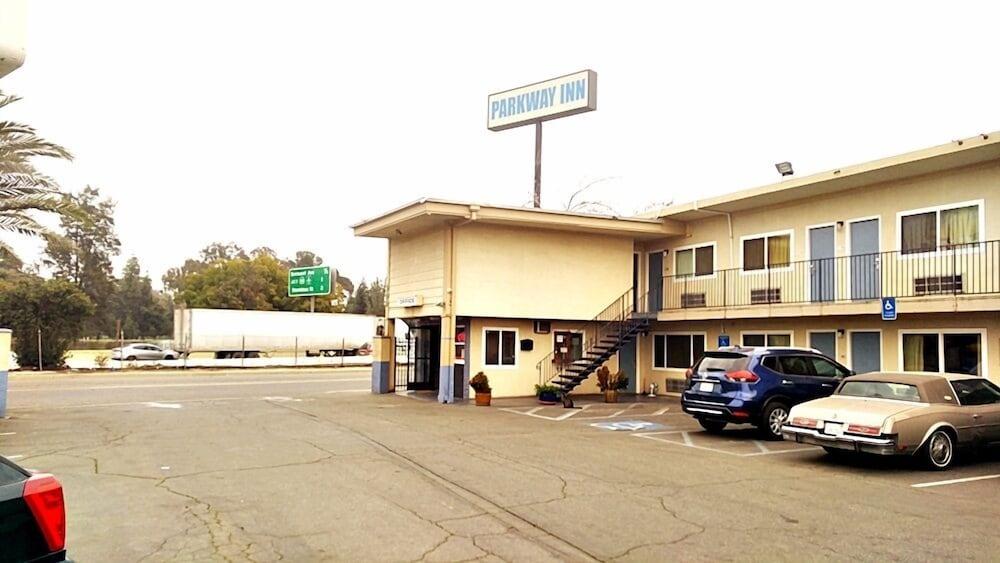 Parkway Inn فريسنو المظهر الخارجي الصورة
