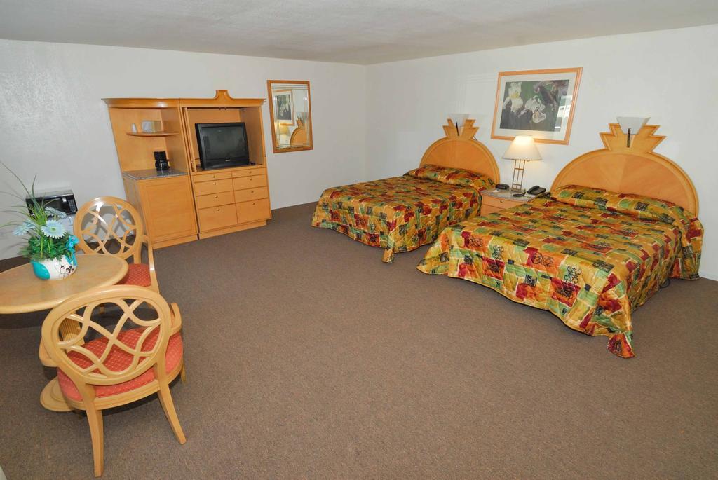 Parkway Inn فريسنو المظهر الخارجي الصورة