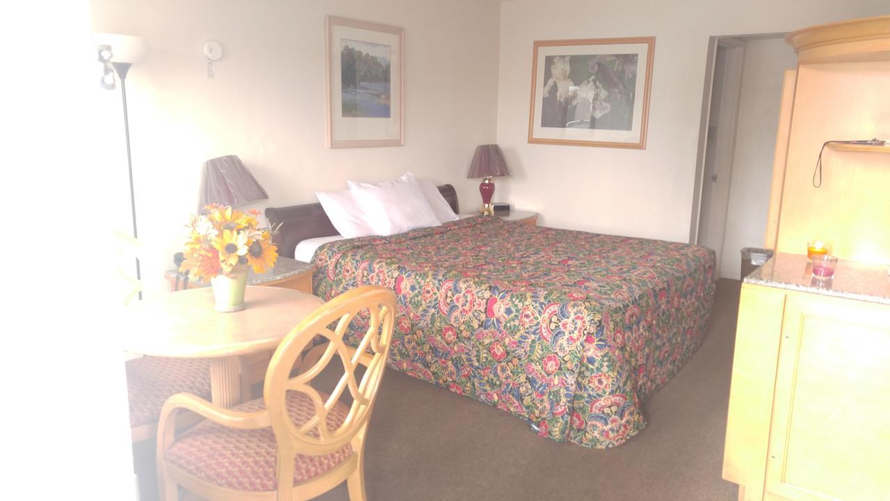 Parkway Inn فريسنو المظهر الخارجي الصورة