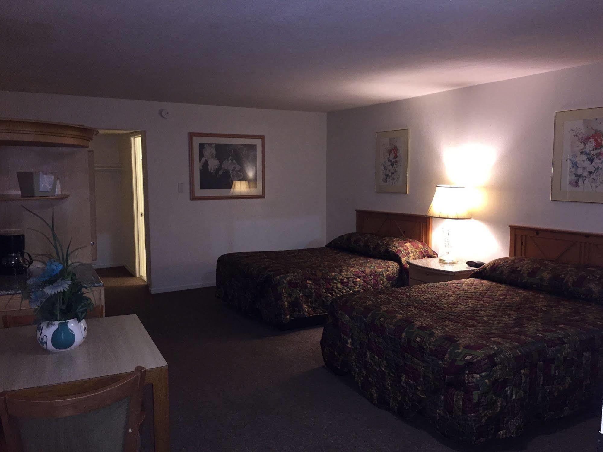 Parkway Inn فريسنو المظهر الخارجي الصورة
