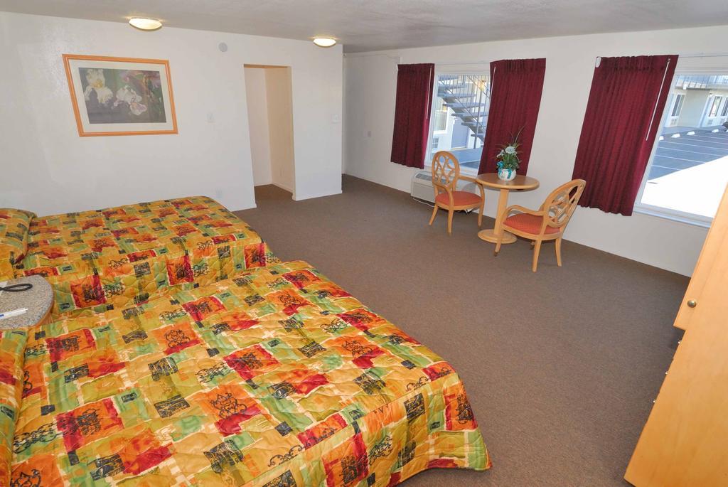 Parkway Inn فريسنو المظهر الخارجي الصورة